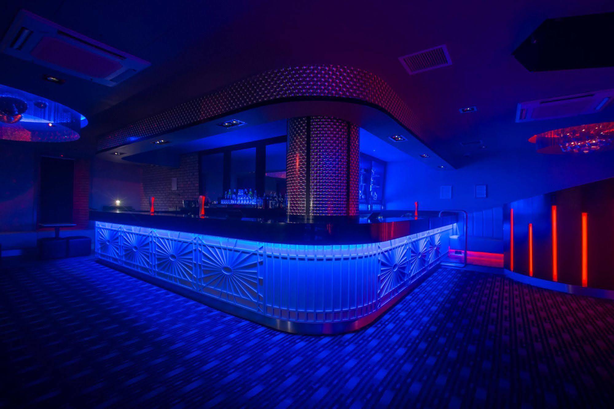 The Commercial Hotel Wishaw  Exterior photo